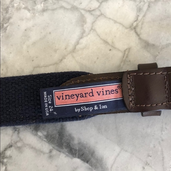 Like new Vineyard Vines belt - Picture 4 of 5